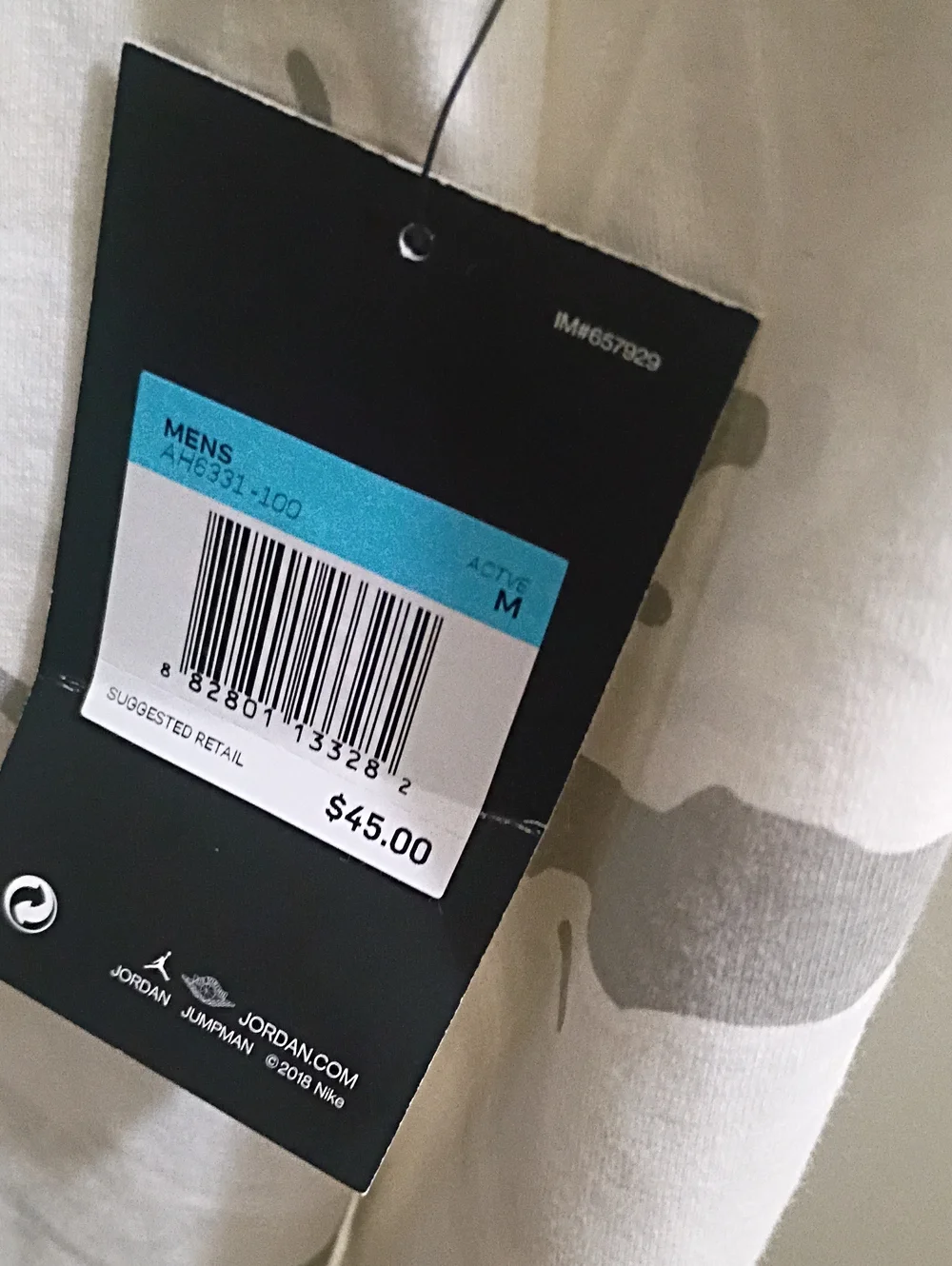 Jordan Long-Sleeve Camouflage Graphic Tee in Off-White and Light Gray